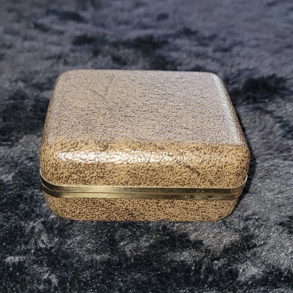 1/5 10K Gold Vintage "Fisher" Lapel Pin - Picture 2 of 7